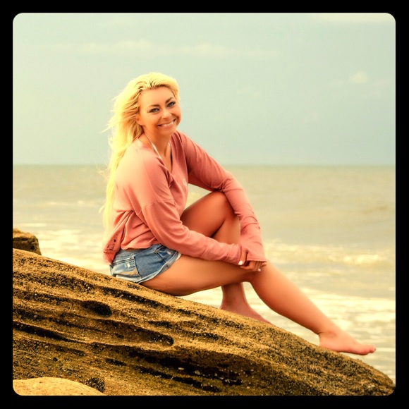 Meet your Posher, Alicia - Picture 1 of 1